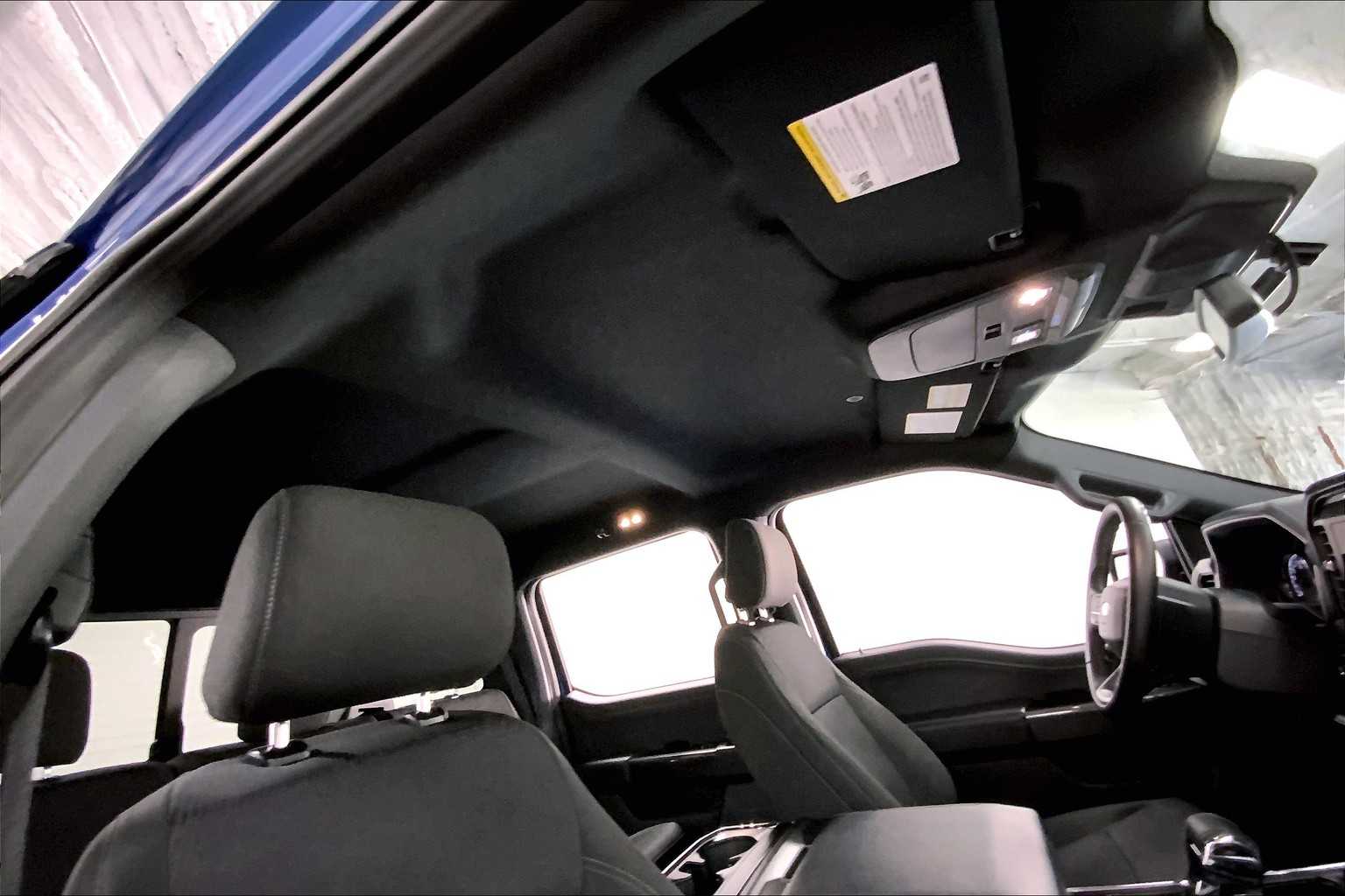 2023 Ford F-150 XLT photo 12