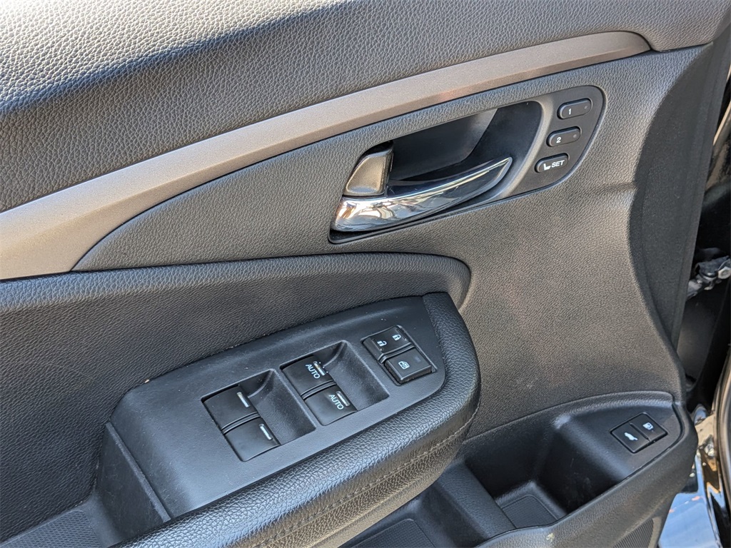 2020 Honda Pilot EX-L photo 12
