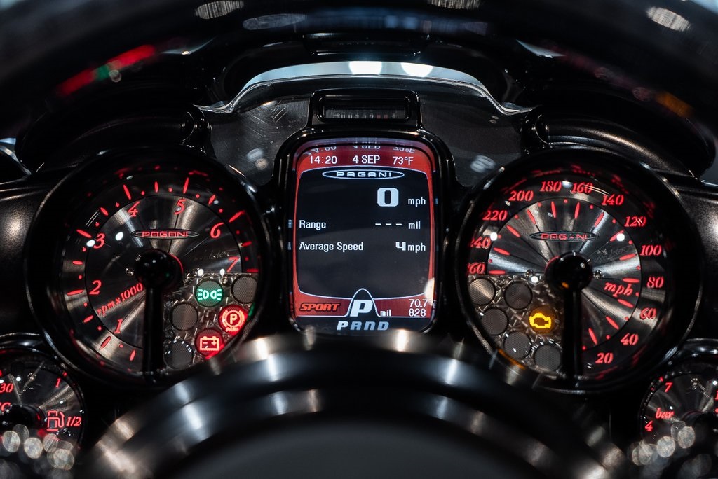 2017 Pagani Huayra photo 21