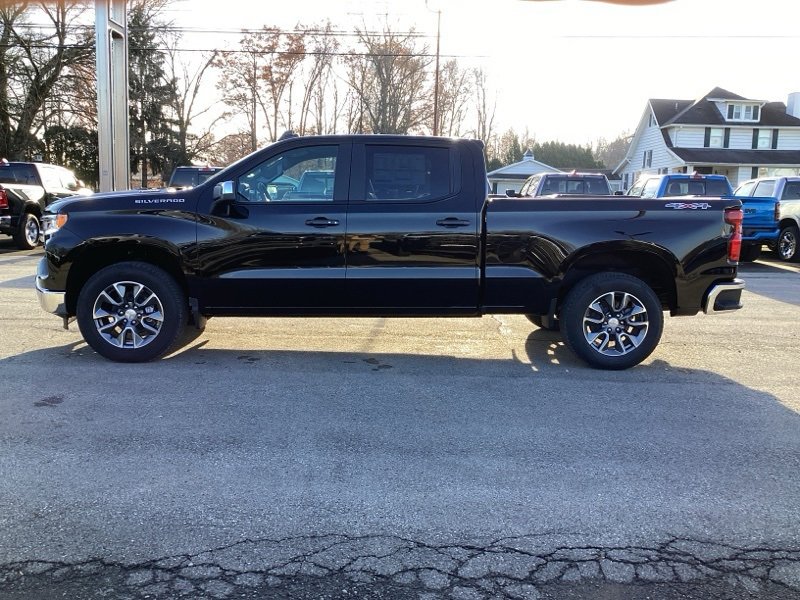 2026 Chevrolet Silverado 1500 LT photo 3