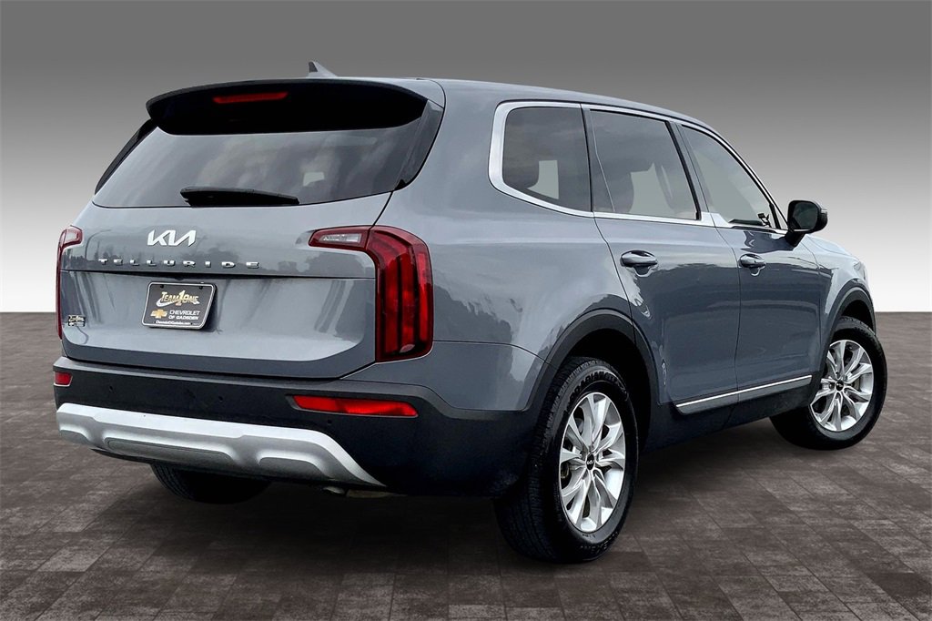 2022 Kia Telluride LX photo 12