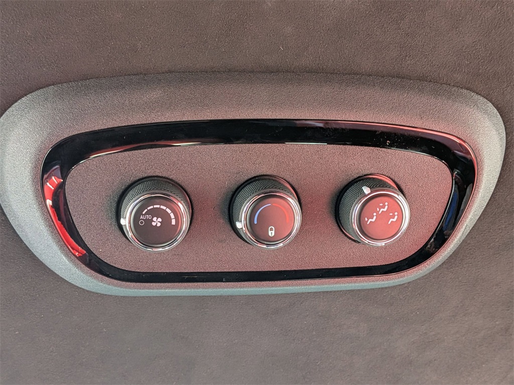 2022 Dodge Durango R/T photo 22