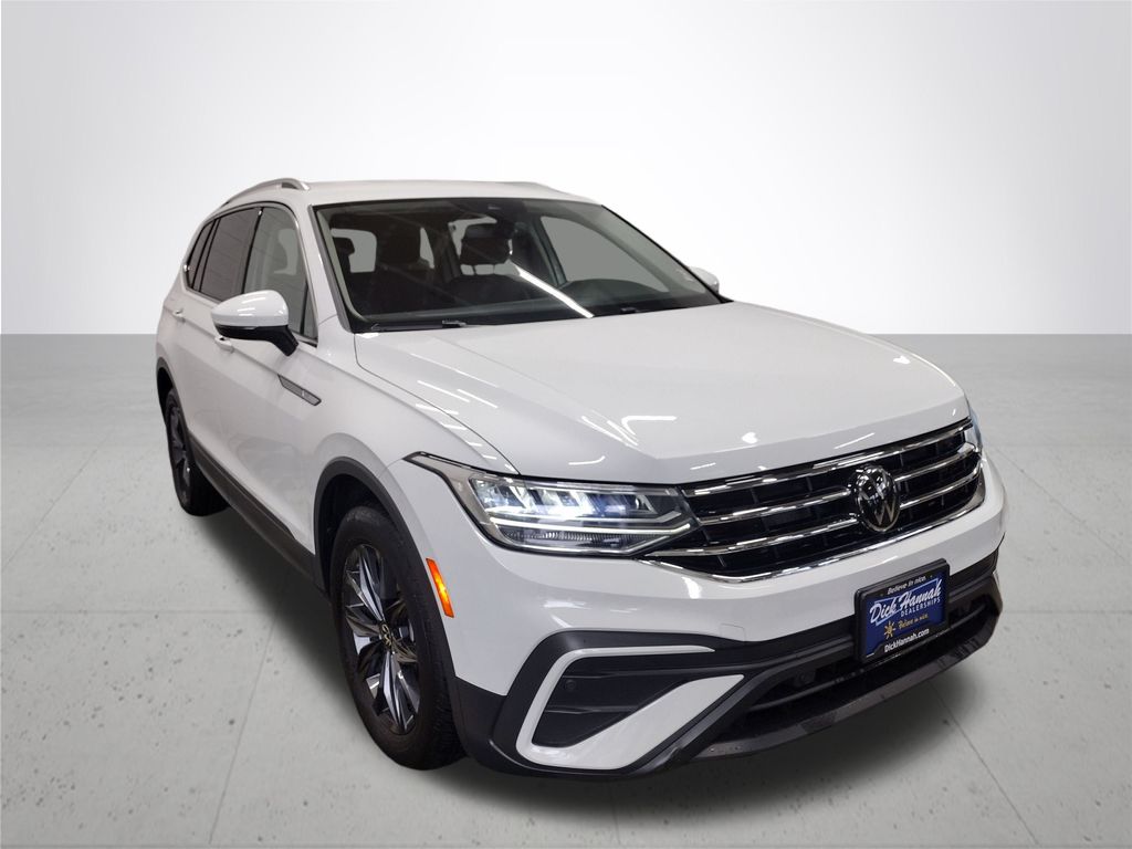 2024 Volkswagen Tiguan SE Wolfsburg Edition photo 4