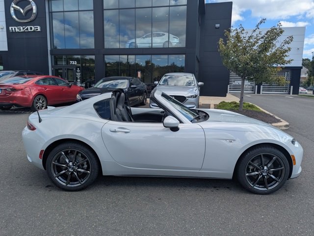 2019 Mazda MX-5 Miata Miata RF Grand Touring photo 2