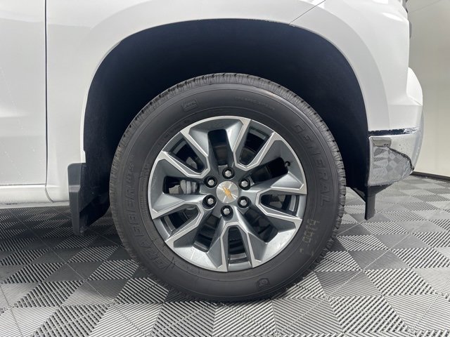 2025 Chevrolet Silverado 1500 LT photo 6