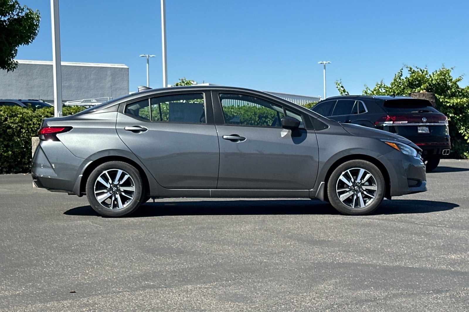 2025 Nissan Versa SV photo 3