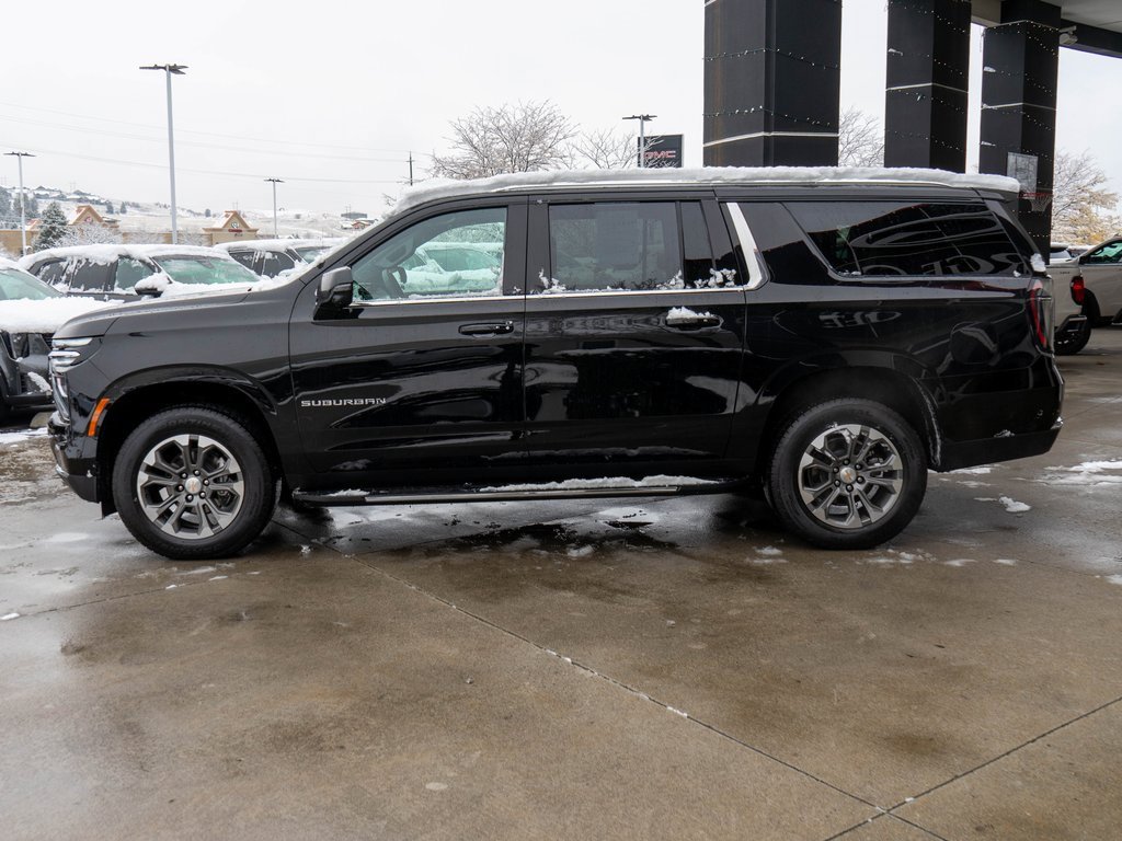 2025 Chevrolet Suburban LT photo 3