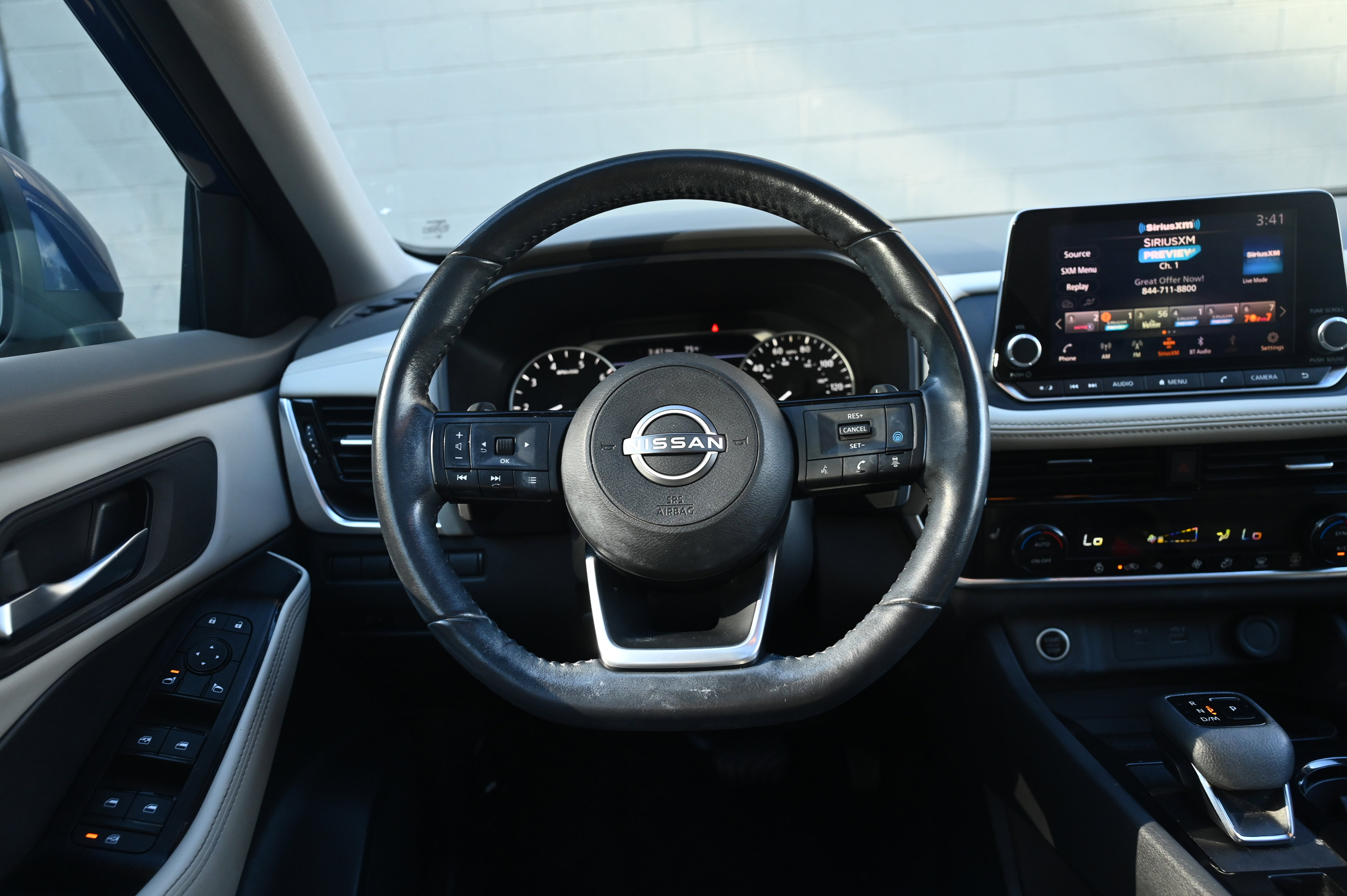 2022 Nissan Rogue SV photo 29
