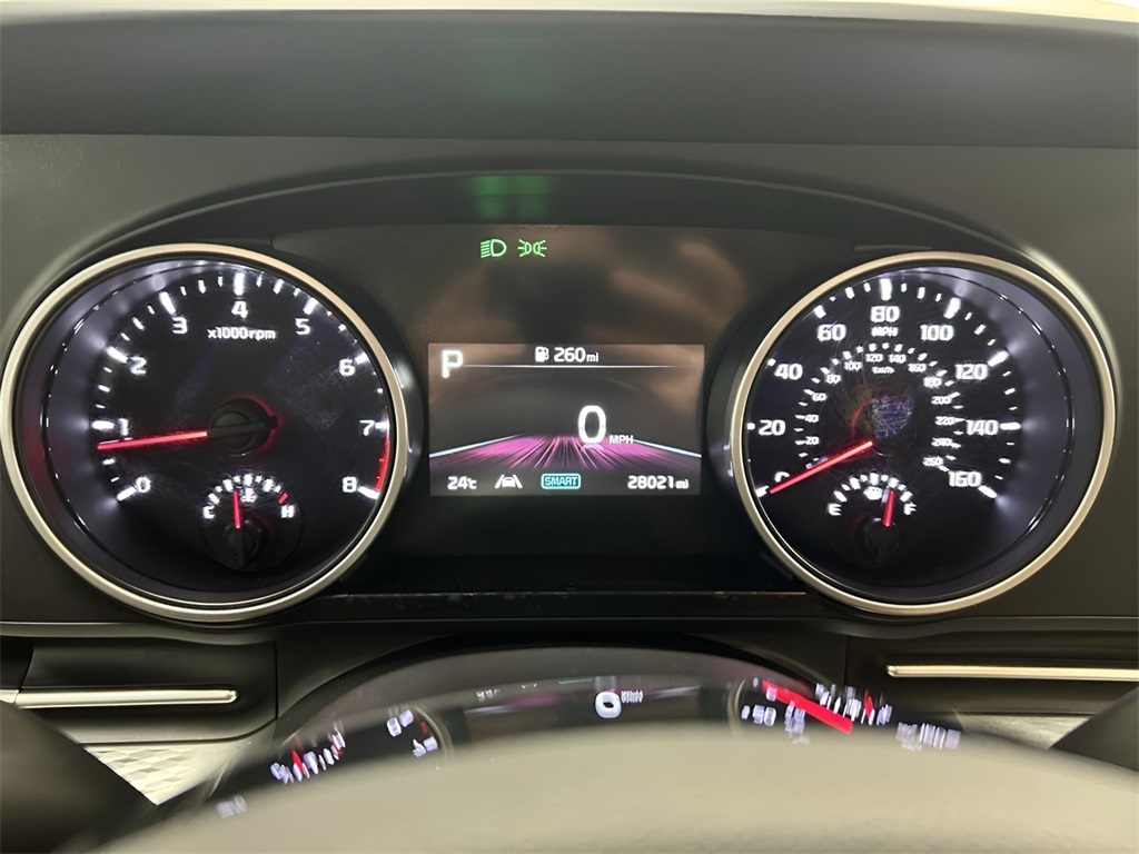 2024 Kia Carnival LX photo 17