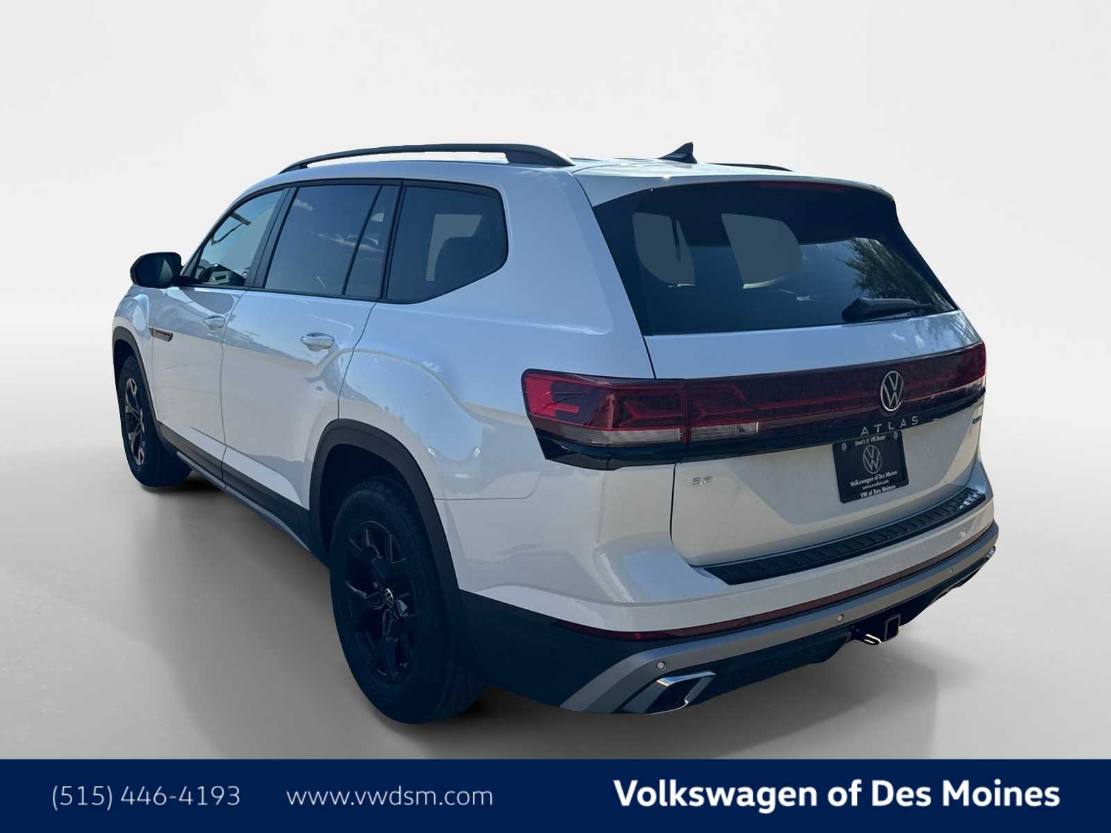 2026 Volkswagen Atlas Peak Edition SE photo 2