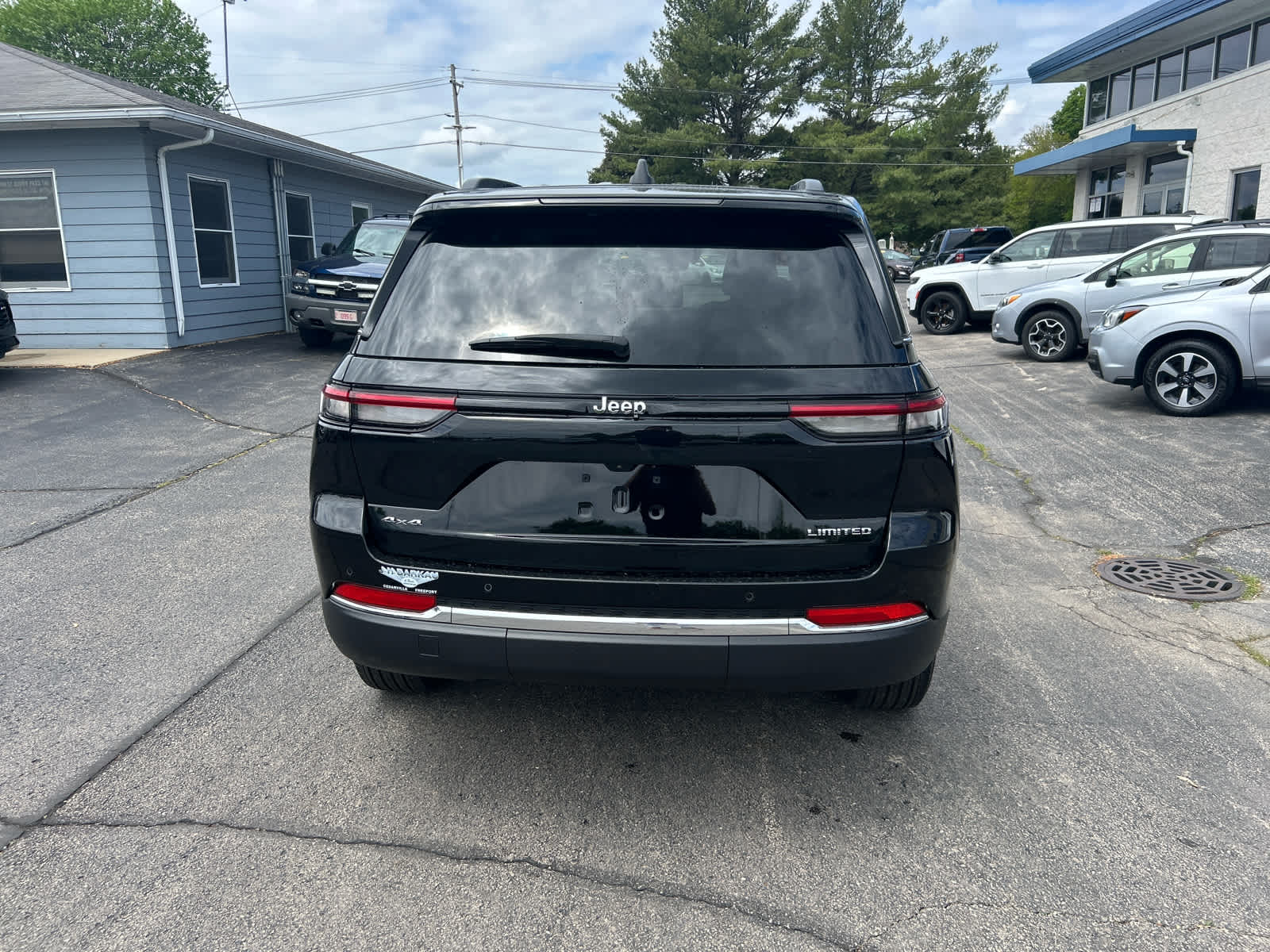 2023 Jeep Grand Cherokee Limited photo 4