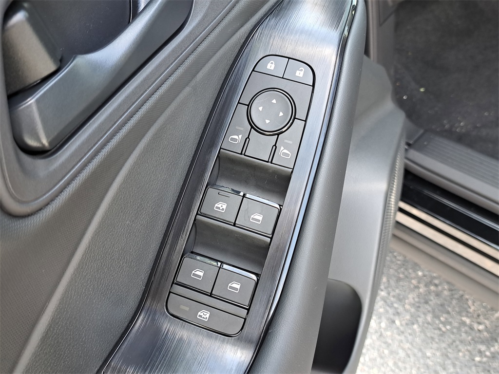 2026 Nissan Rogue S photo 21