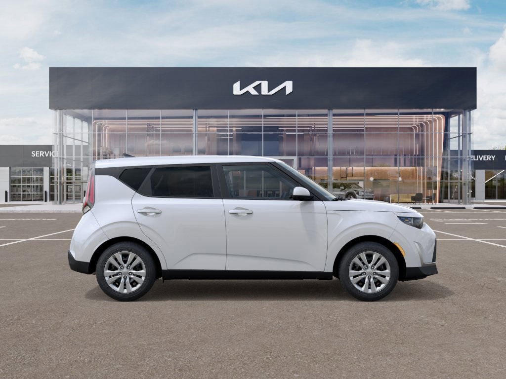 2025 Kia Soul LX photo 7