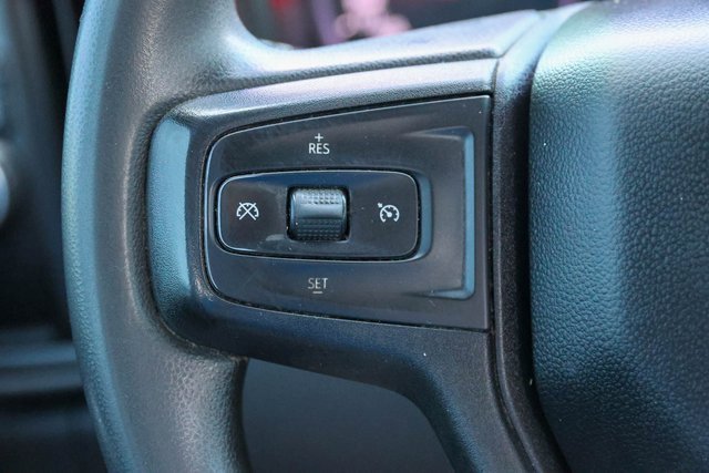 Used 2021 Silver Ice Metallic Chevrolet Custom image 23