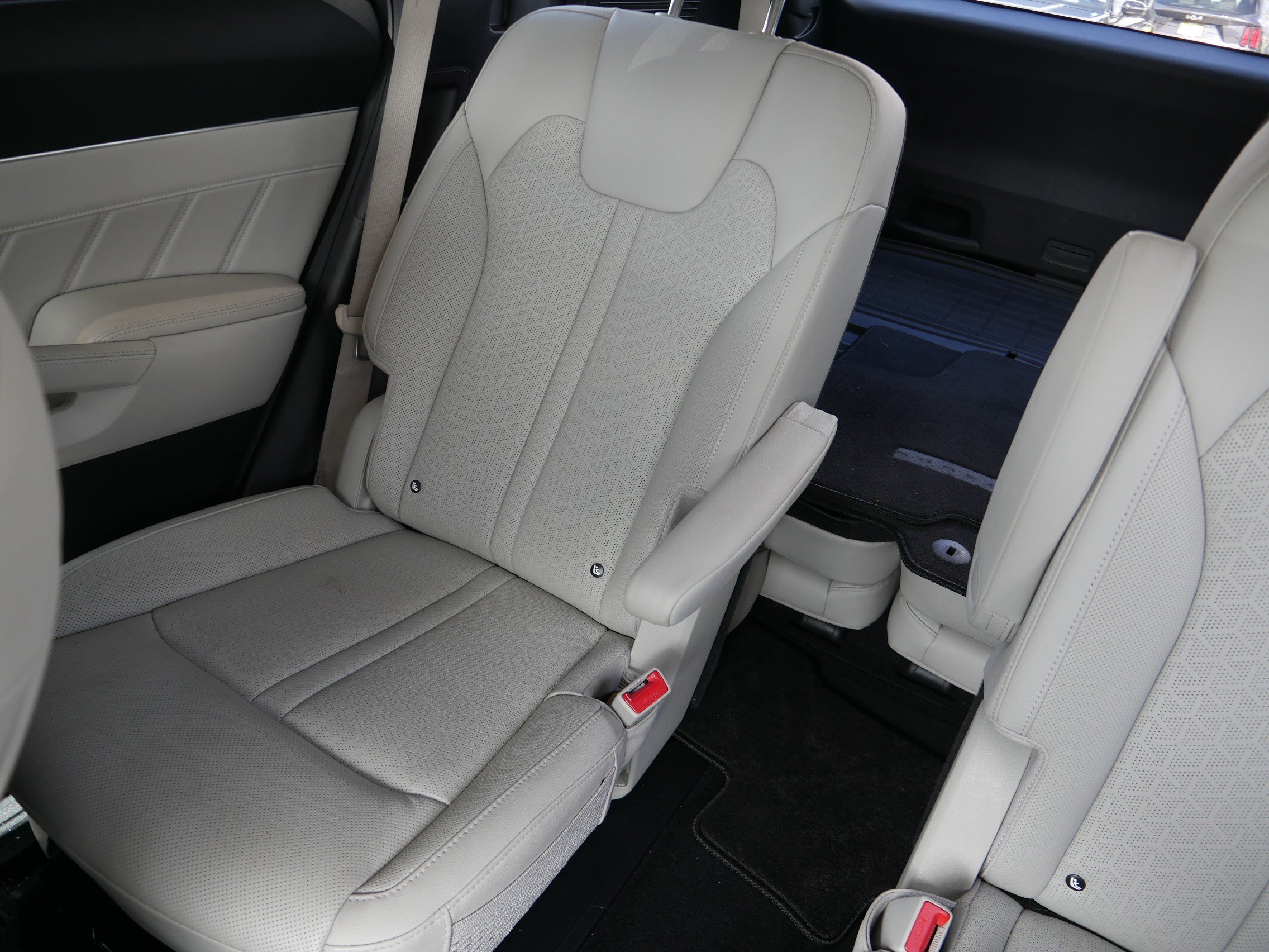 2024 Kia Sorento Plug-In Hybrid SX Prestige photo 12