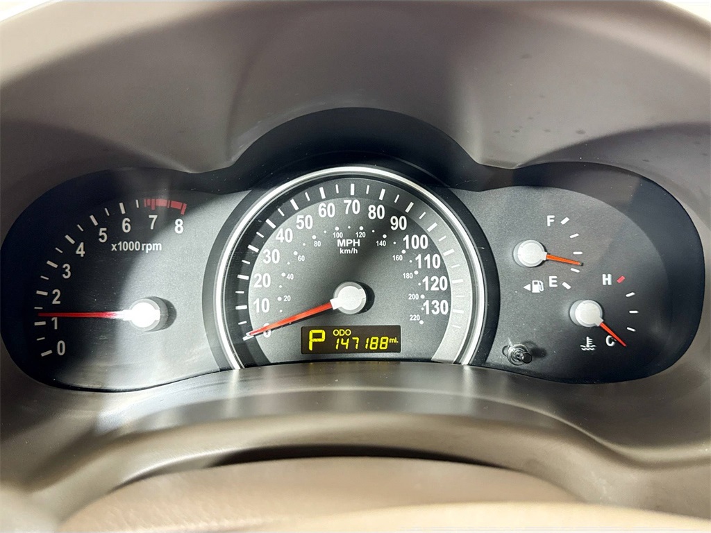 2012 Kia Sedona LX photo 21