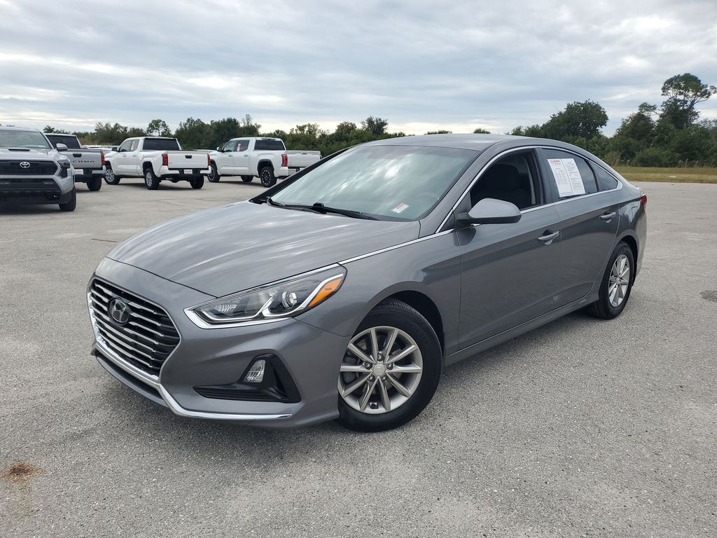 2019 Hyundai Sonata SE's photo