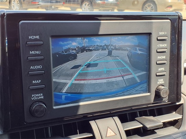 2019 Toyota RAV4 XLE photo 4
