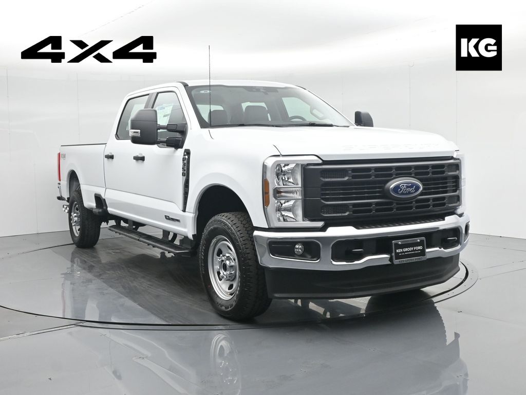 2026 Ford F-350 Super Duty XL's photo