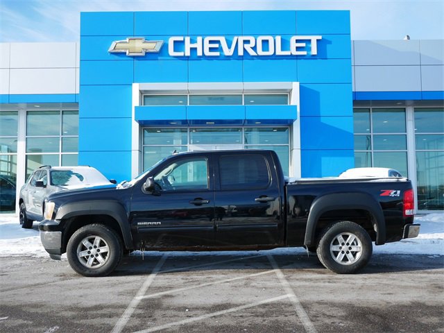 Used 2010 GMC Sierra 1500 SLE with VIN 3GTRKVE33AG101256 for sale in Roseville, Minnesota