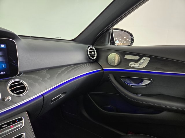 2022 Mercedes Benz E 4MATIC photo 29