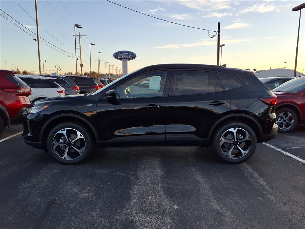 2026 Ford Escape Hybrid ST-Line Select photo 2