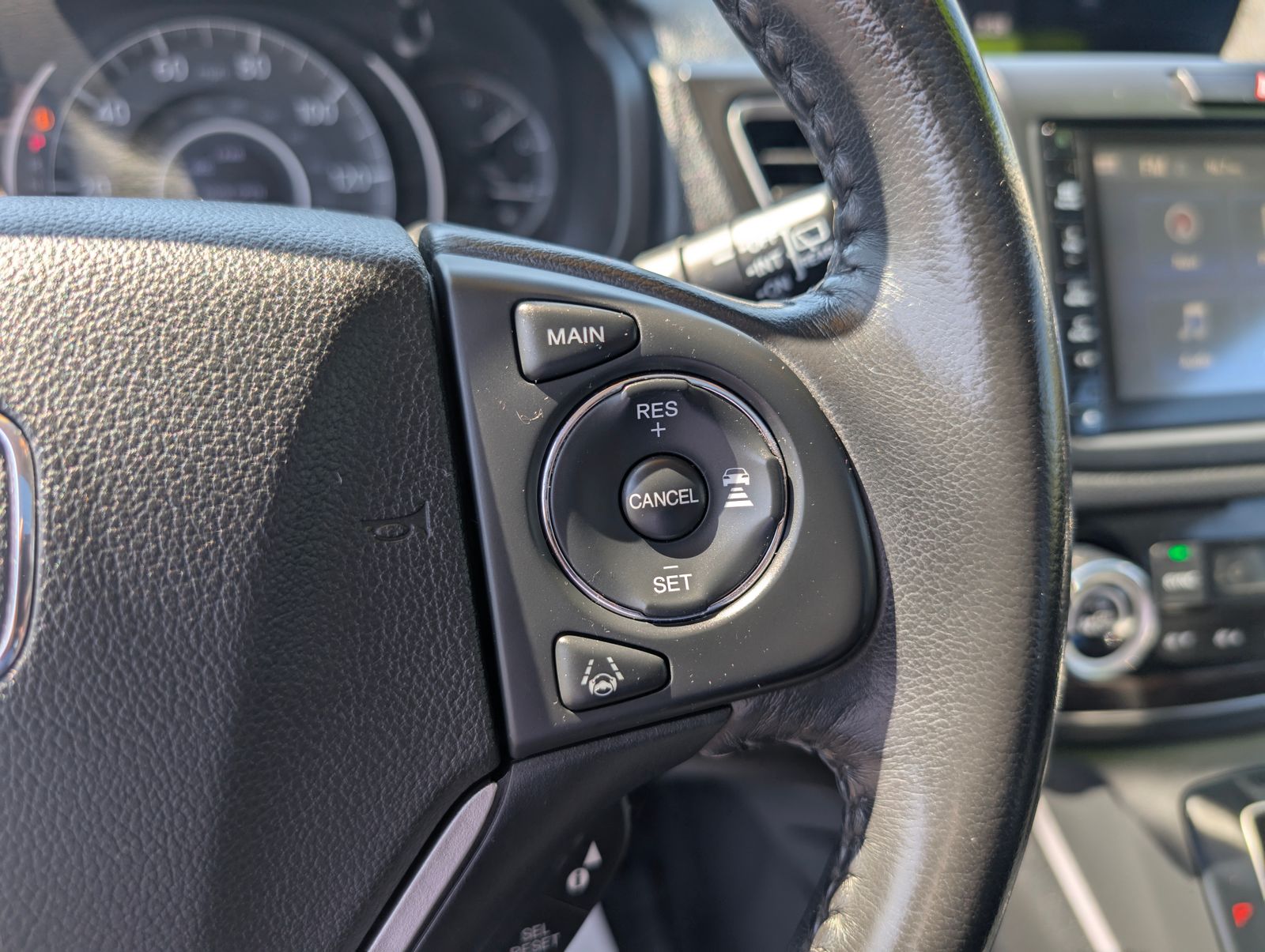 2016 Honda CR-V Touring photo 18