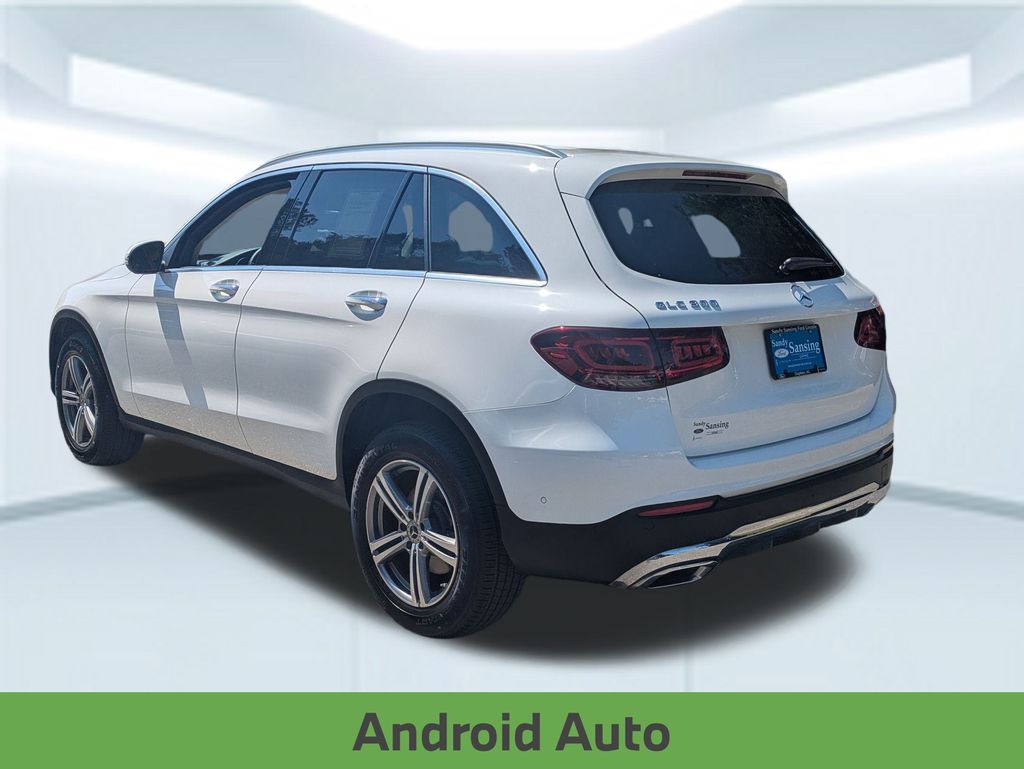 2022 Mercedes Benz GLC 300 photo 3