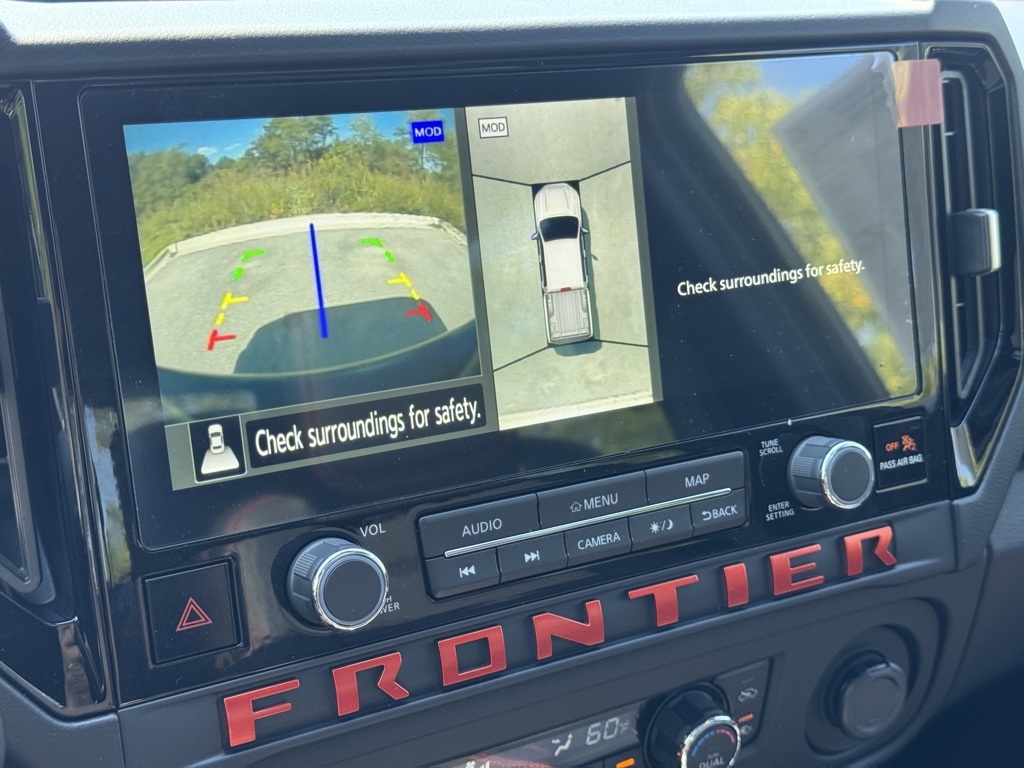 2025 Nissan Frontier PRO-4X photo 8