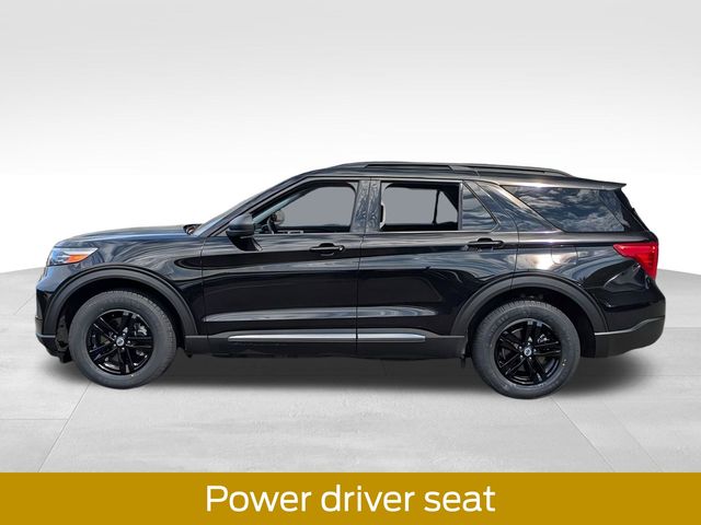 2023 Ford Explorer XLT photo 3