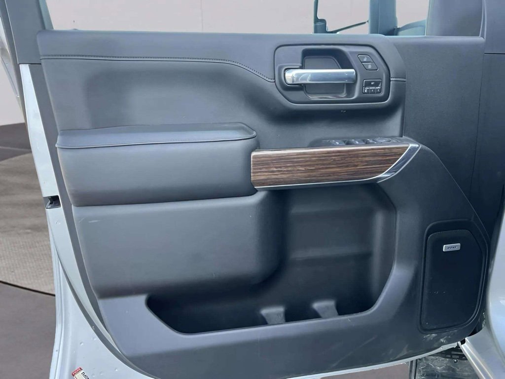 2023 Chevrolet Silverado 2500HD High Country photo 22
