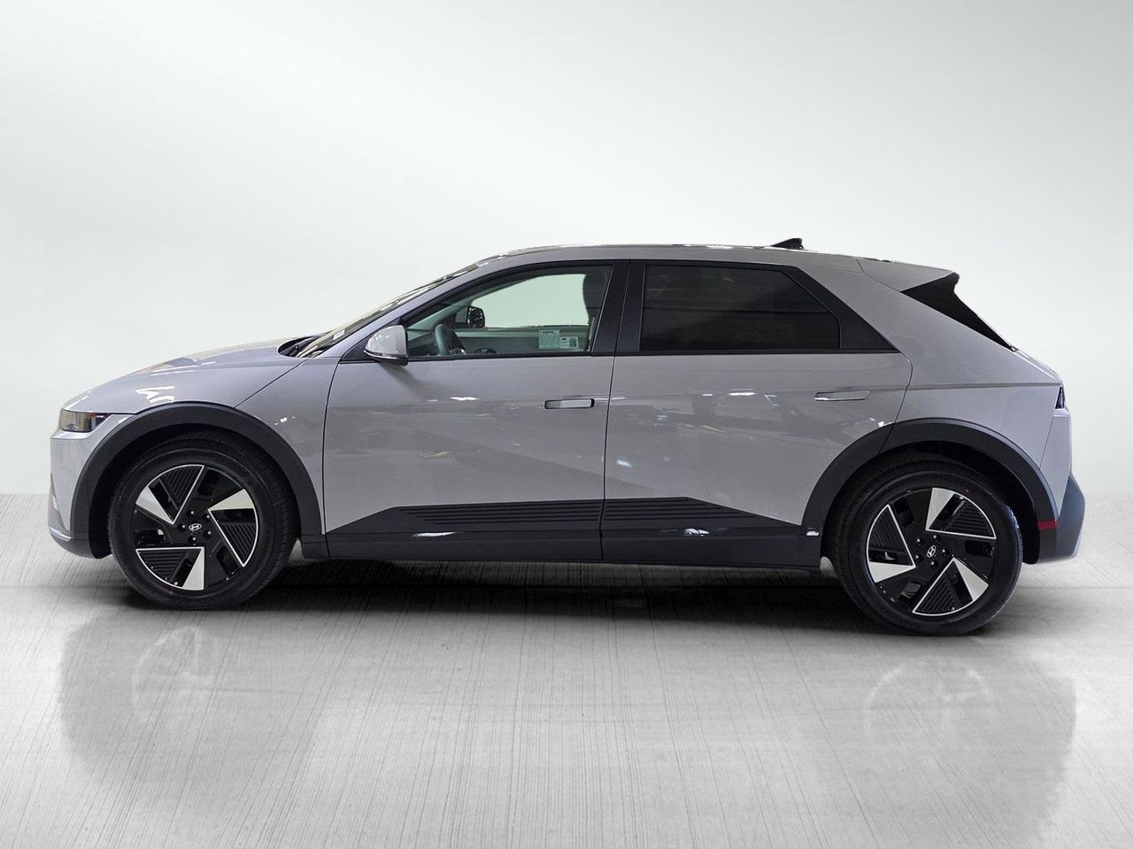 2026 Hyundai Ioniq 5 SEL photo 3