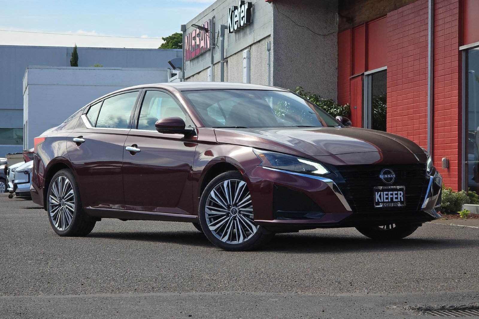 2024 Nissan Altima 2.5 SL photo 2