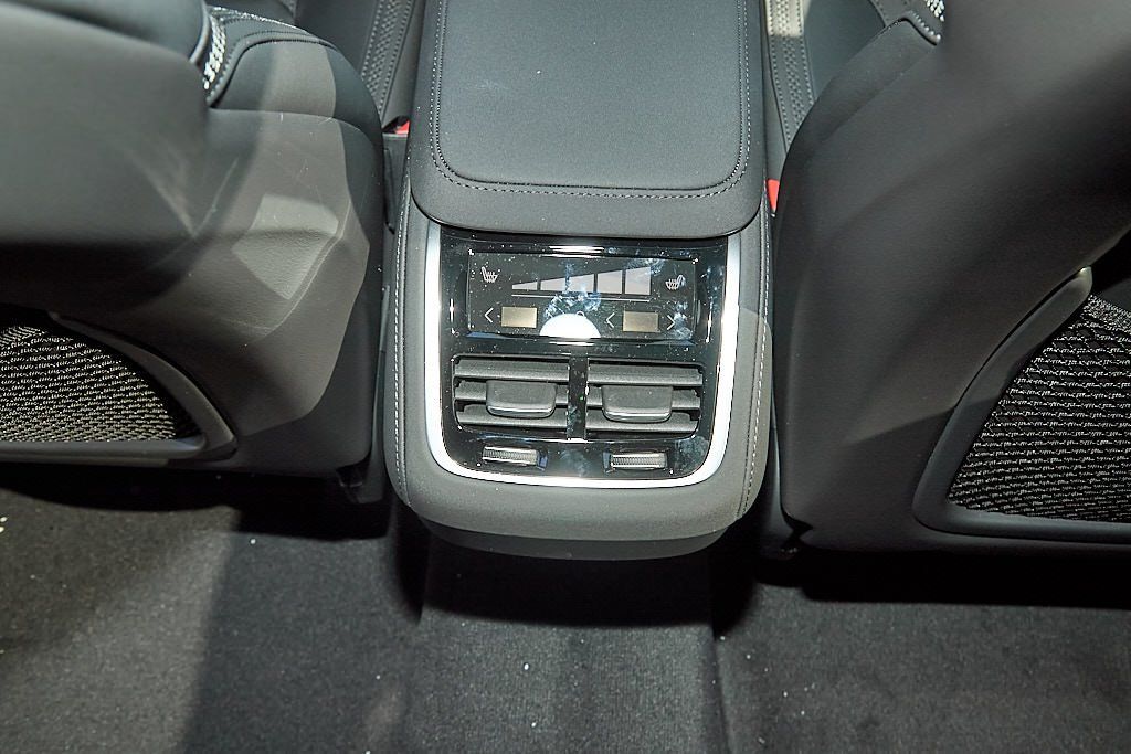 2026 VOLVO XC90 - Image 23