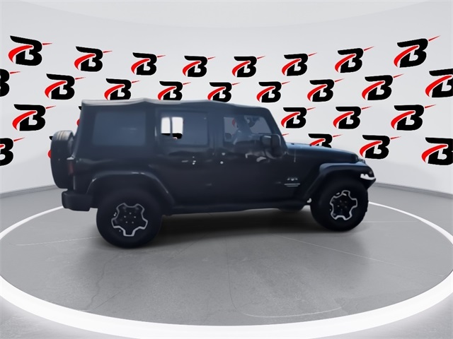 2017 Jeep Wrangler Unlimited Sahara photo 8