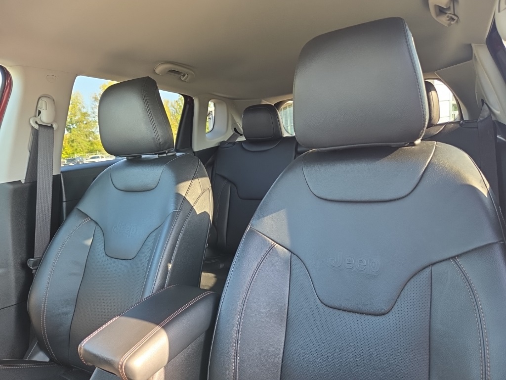 2022 Jeep Compass Limited photo 9