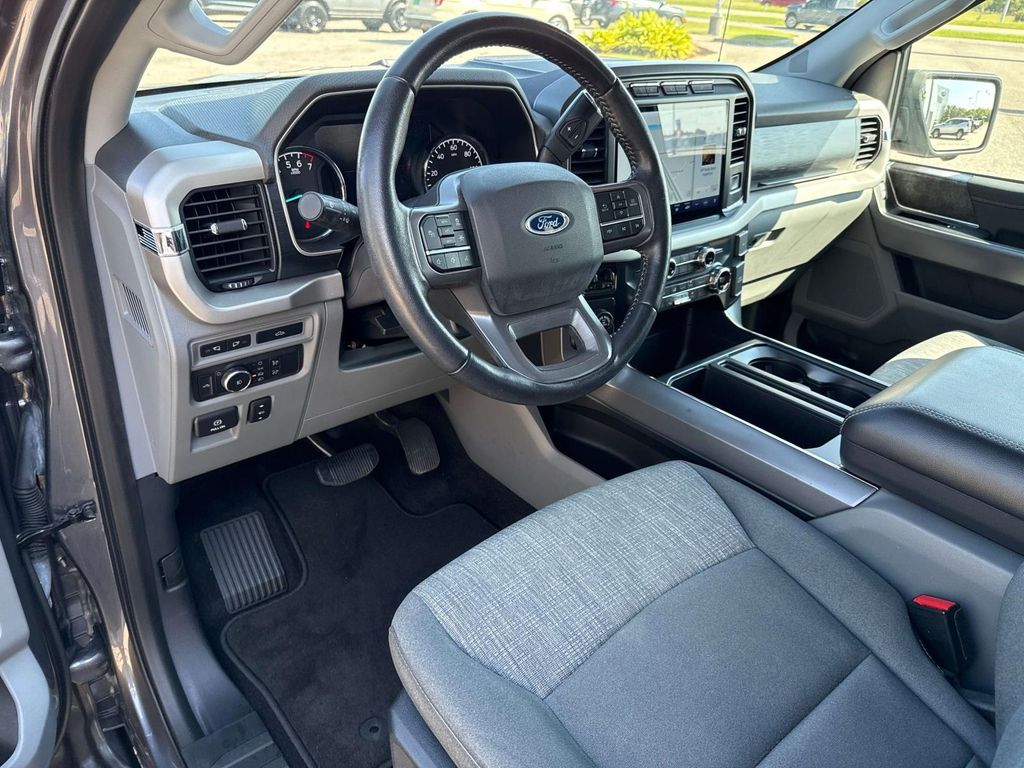 2021 Ford F-150 XLT photo 19