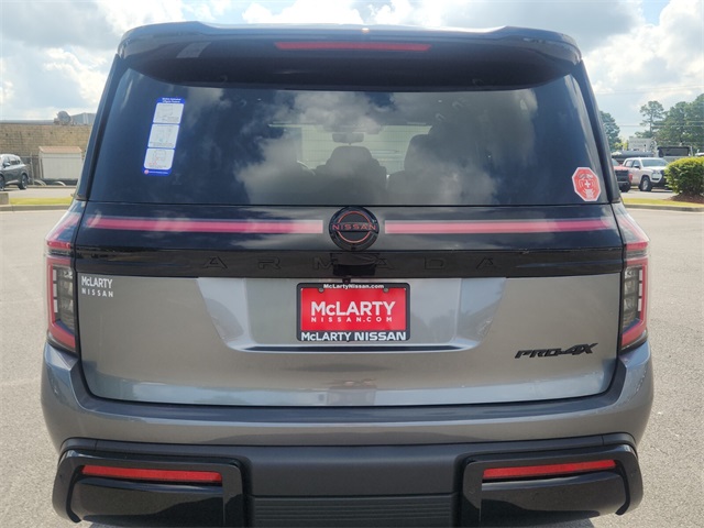2025 Nissan Armada photo 3