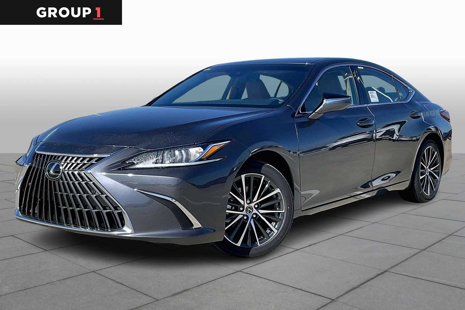 2025 Lexus ES 350's photo