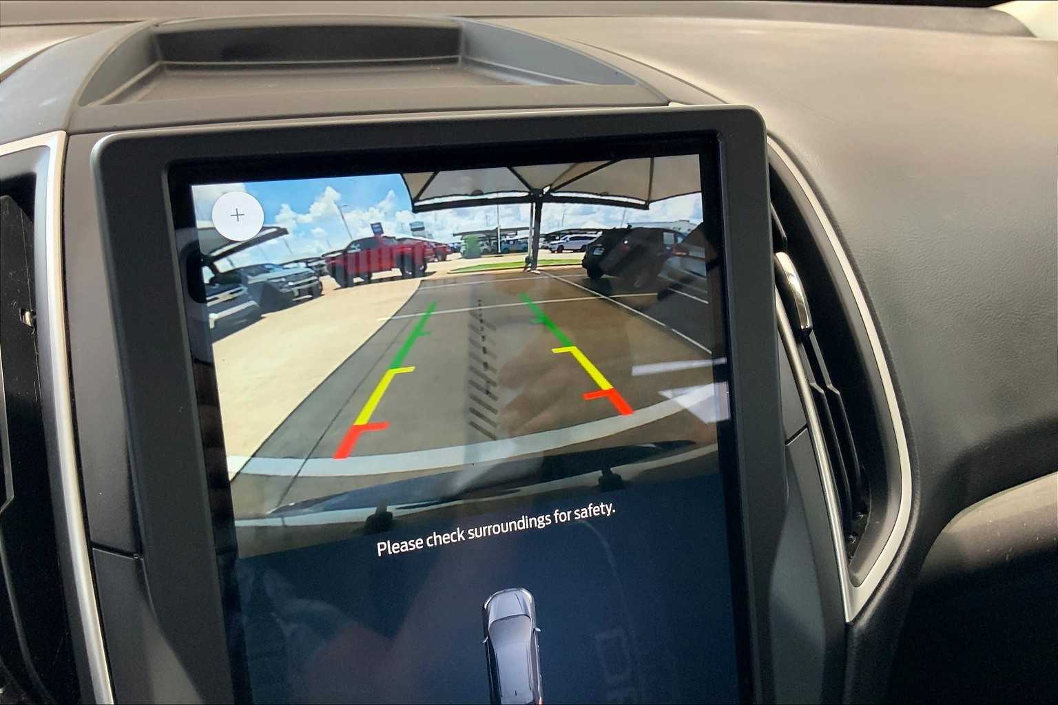 2022 Ford Edge SE photo 45