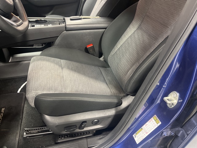 2023 Nissan Rogue SV photo 6