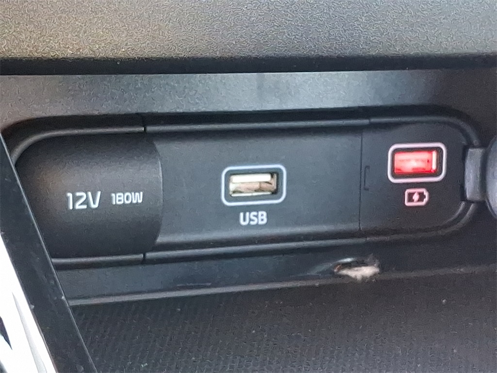2023 Kia Forte GT-Line photo 23