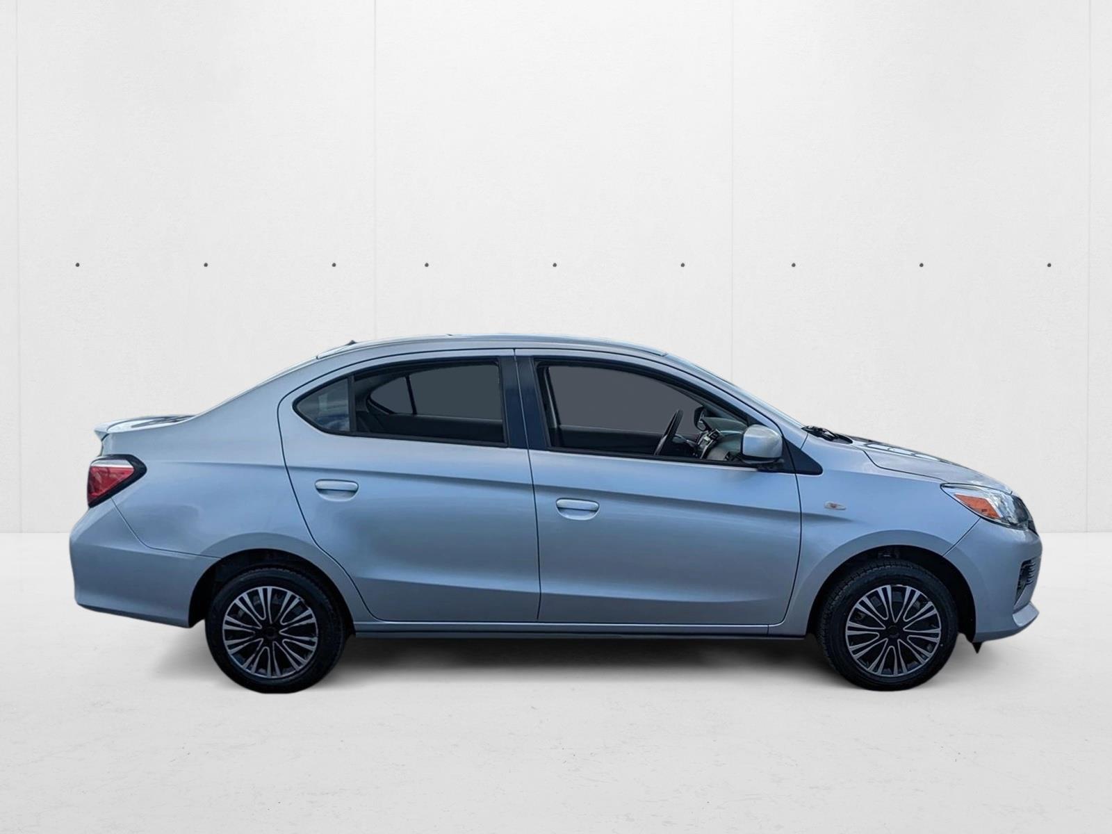 2022 Mitsubishi Mirage G4 ES photo 3