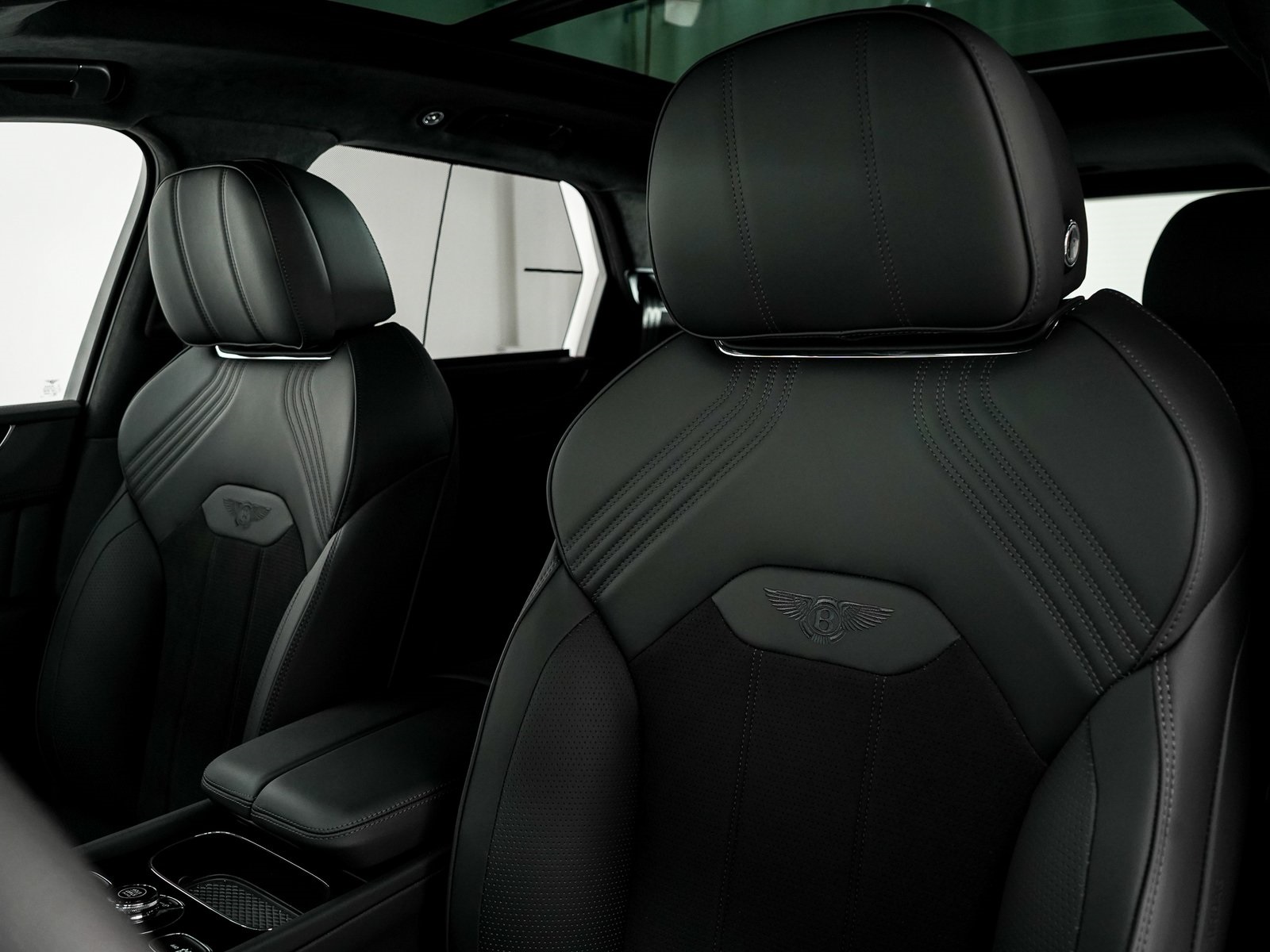 2024 Bentley Bentayga S V8 photo 16