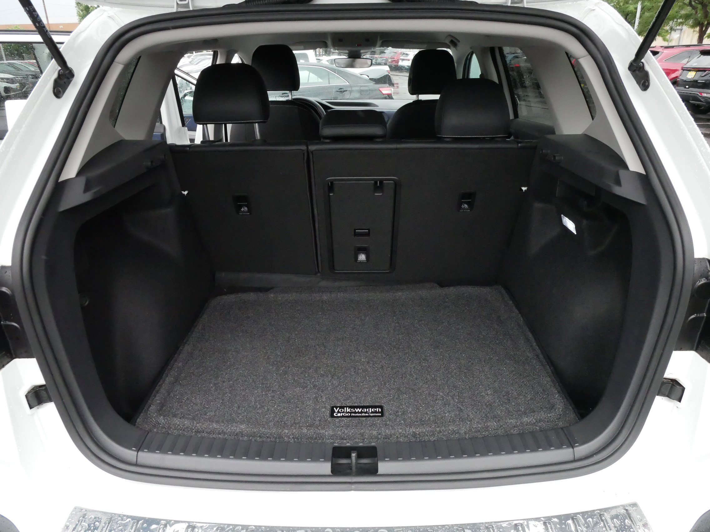 2024 Volkswagen Taos SE photo 17