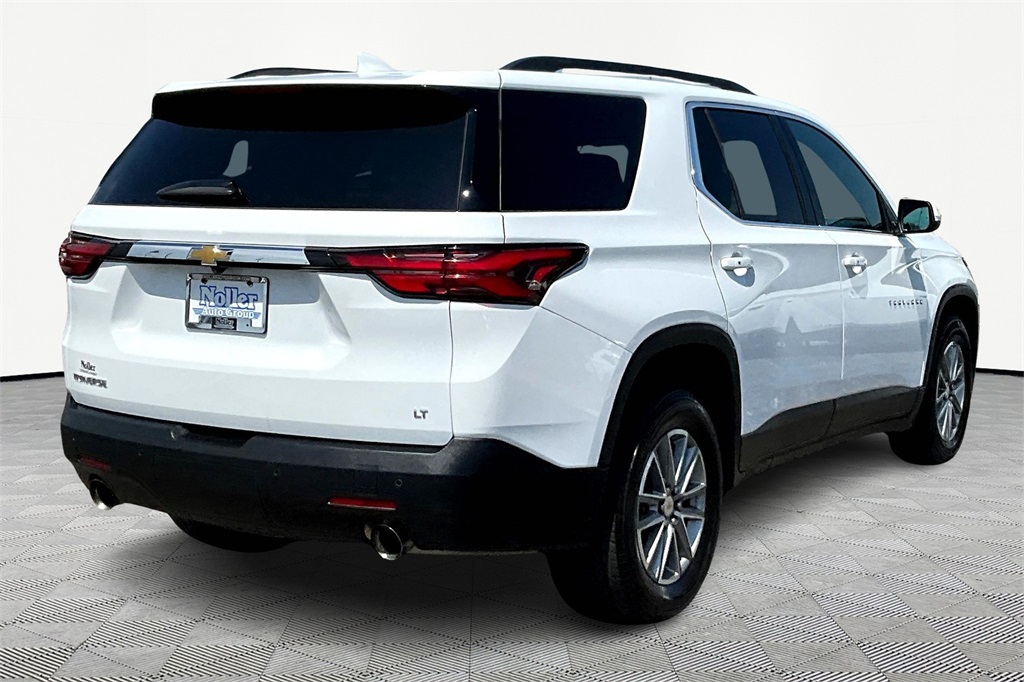 Used 2022 Chevrolet Traverse 1LT with VIN 1GNERGKW2NJ158032 for sale in Kansas City