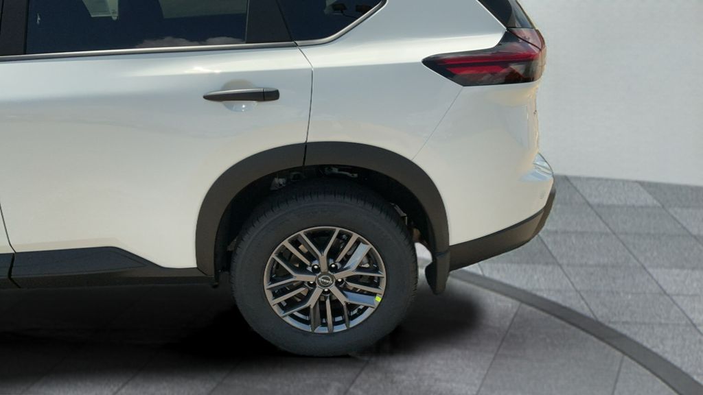 2026 Nissan Rogue S photo 6