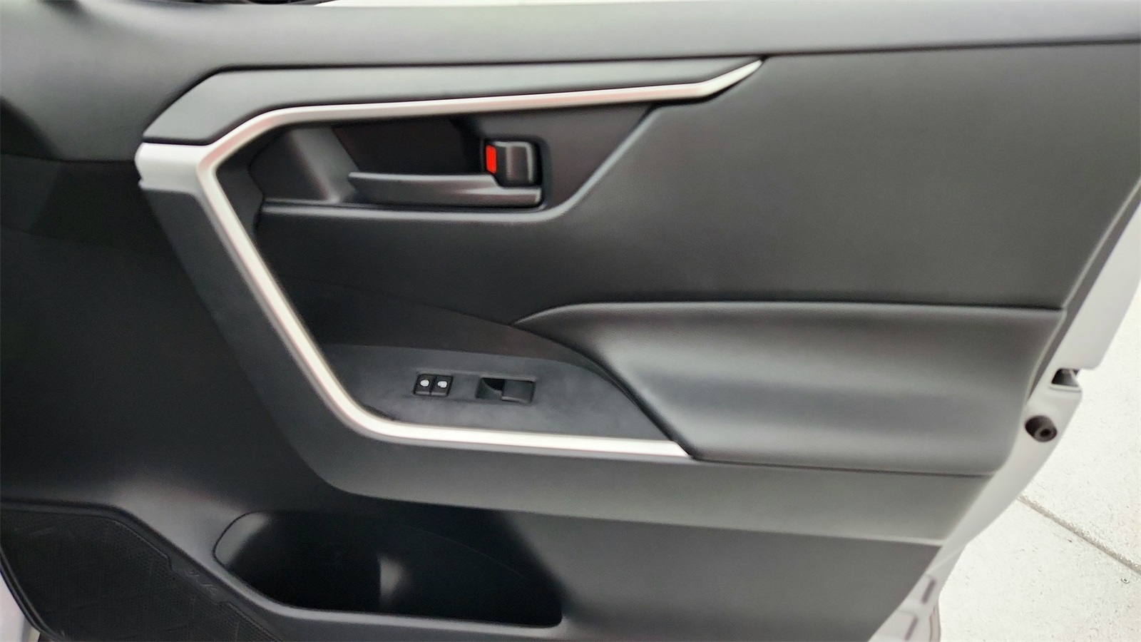2019 Toyota RAV4 LE photo 37