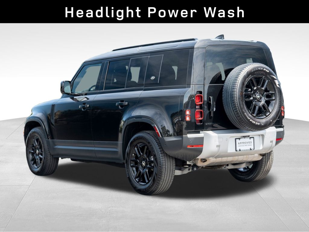 2024 Land Rover Defender 110 S photo 3