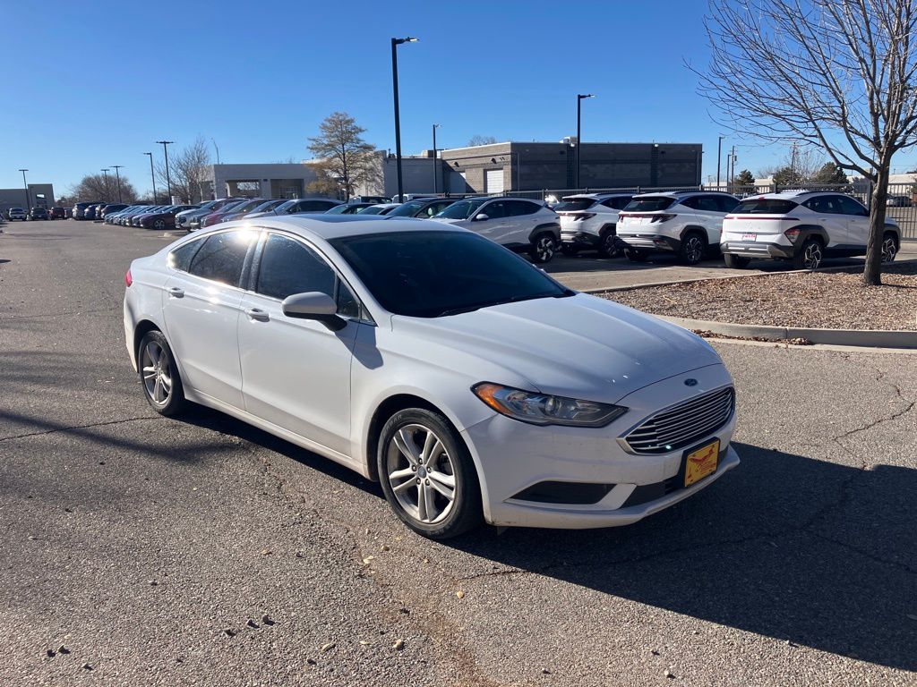 2018 Ford Fusion SE's photo